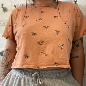 HoneyBee Graphic Tee Crop Top (fits like M)